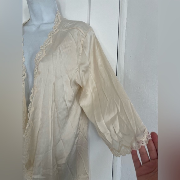 Vintage Banana Republic 2005 95% silk robe - Picture 2 of 8